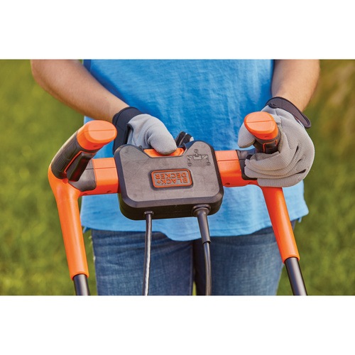 Black and Decker - 12 Amp 17 in Electric Lawn Mower with Comfort Grip Handle - BEMW482BH