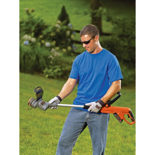 20V MAX* Lithium 12 in. Trimmer/Edger LST300 BLACK+DECKER