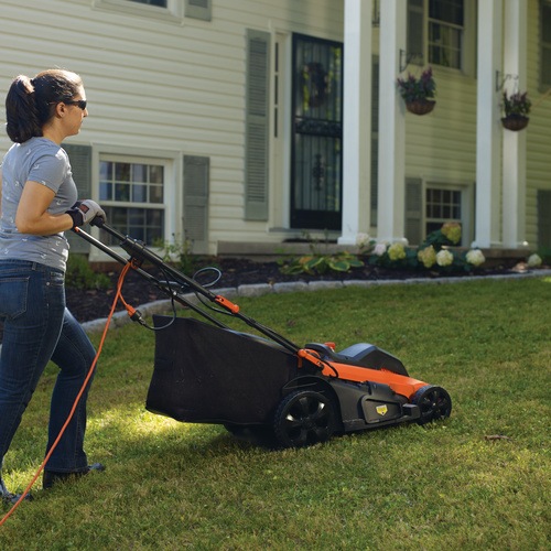 13 AMP 20 in. Corded Lawn Mower MM2000 BLACK+DECKER