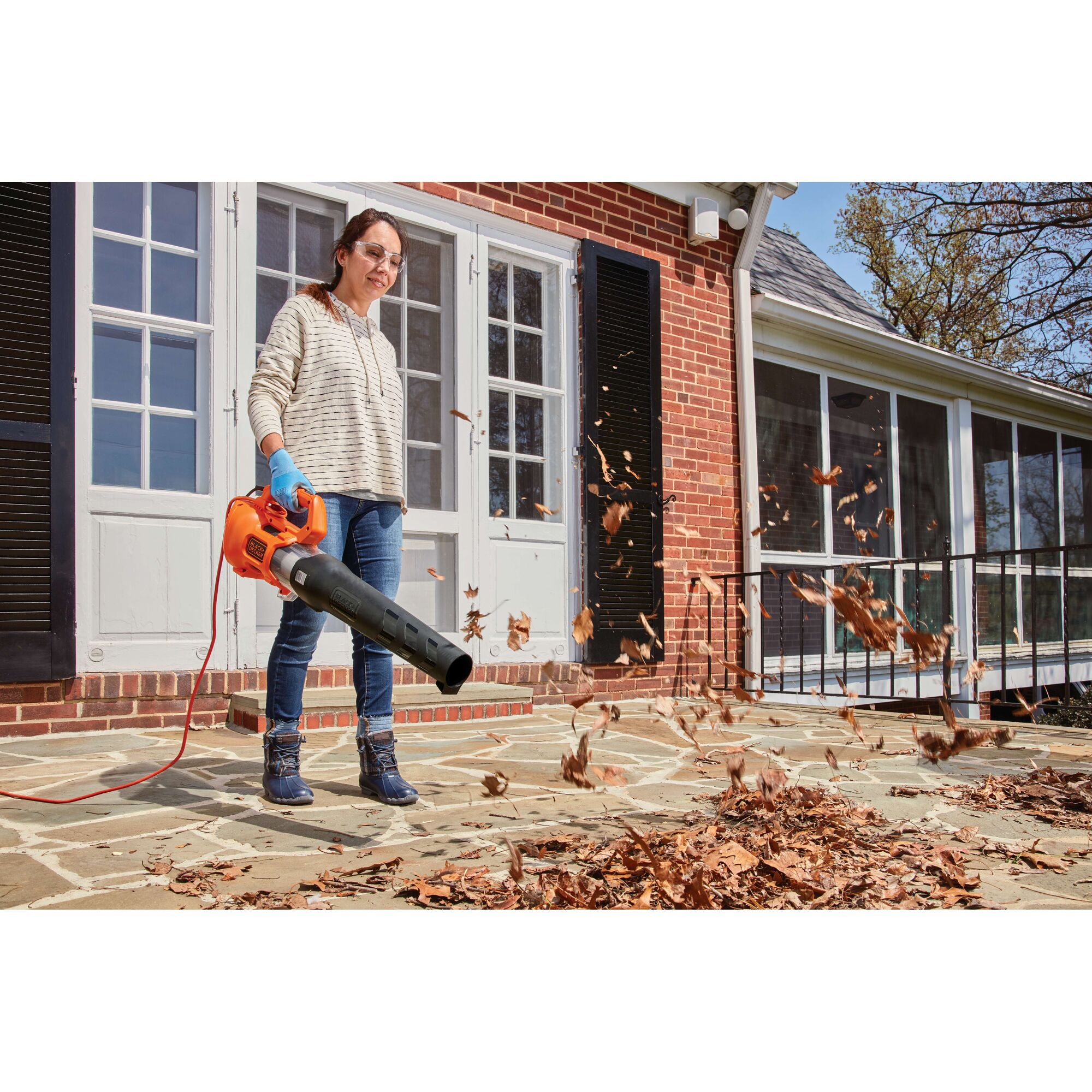 9 Amp Electric Axial Leaf Blower | BLACK+DECKER