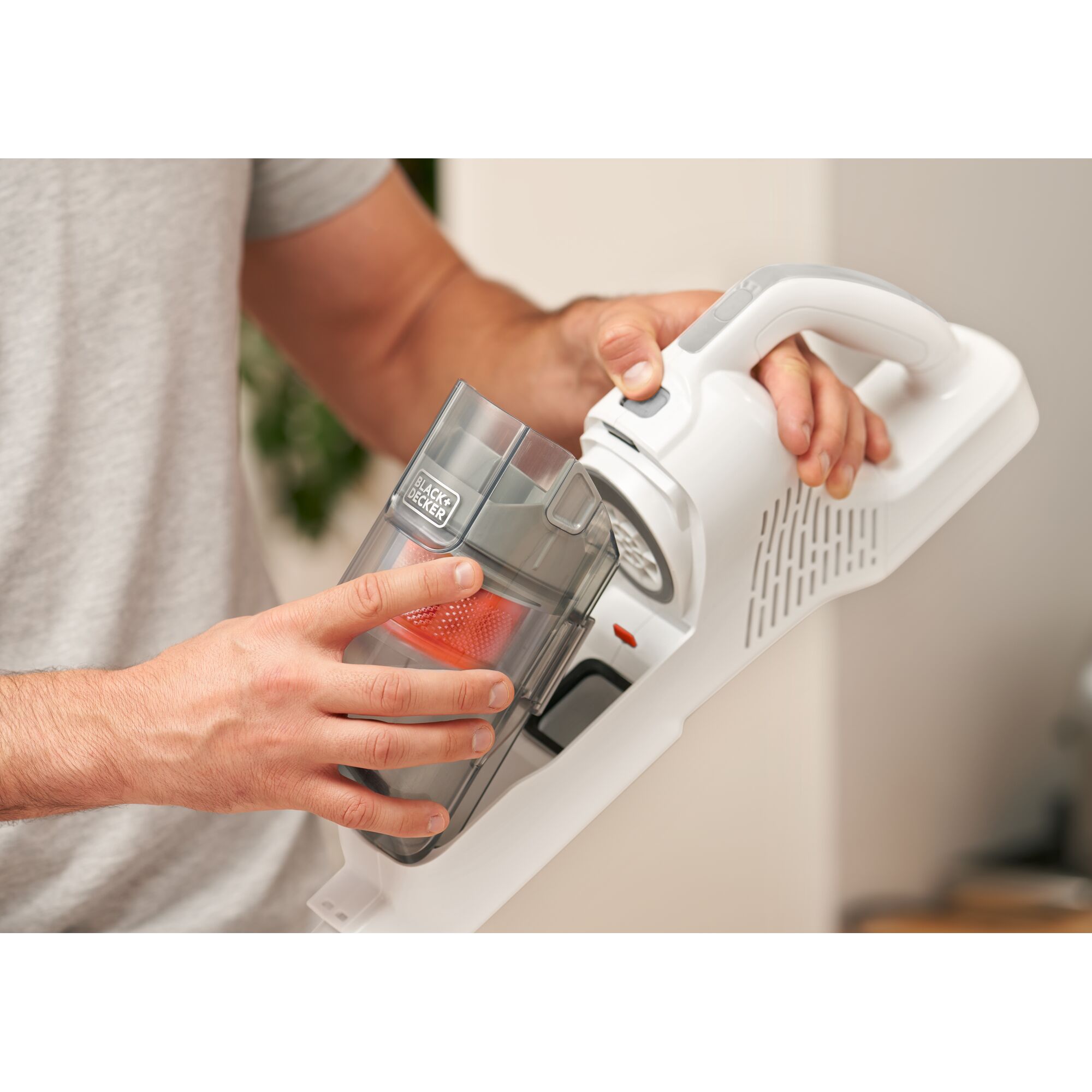 ™ Cordless Stick Vacuum | BLACK+DECKER