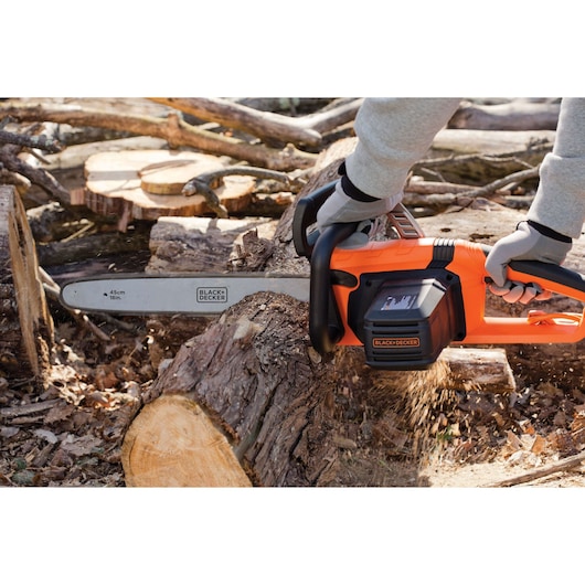 18 in. 15 Amp Chainsaw