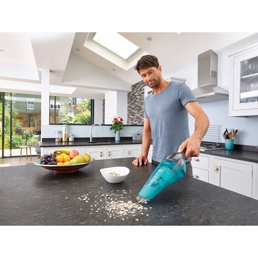 dustbuster® Wet/Dry Hand Vacuum (Blue)