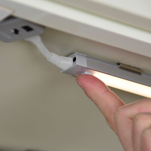 24 in. 1-Bar LED Under Cabinet Lighting Kit (Cool White)